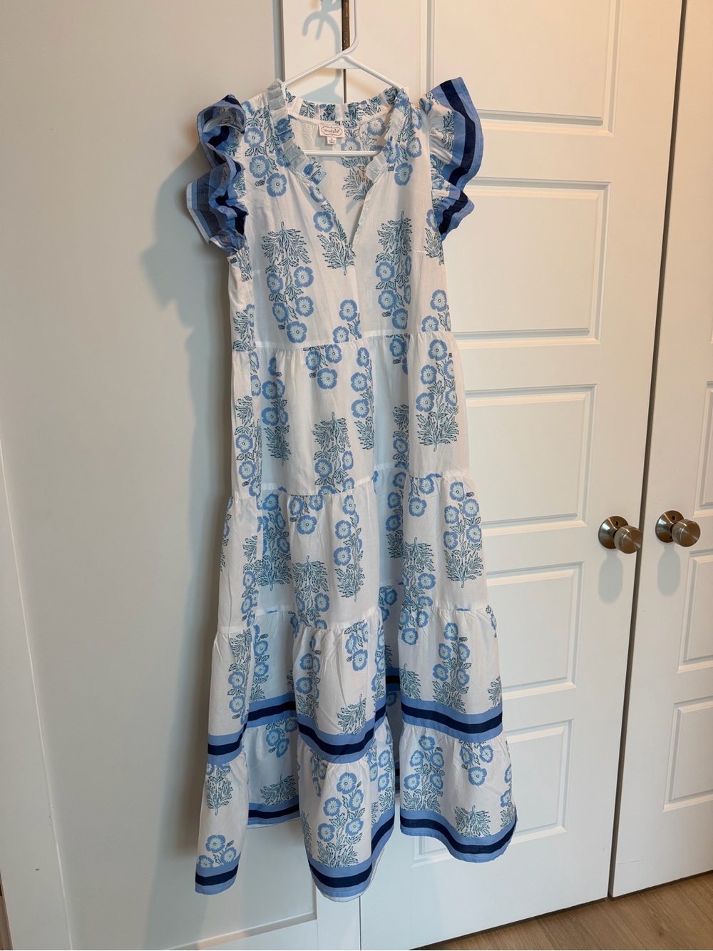 Mudpie Women’s White & Blue Floral Tiered Summer Dress